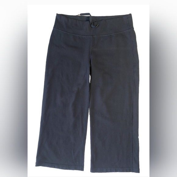 lululemon athletica Black Capris 10 - Picture 1 of 8